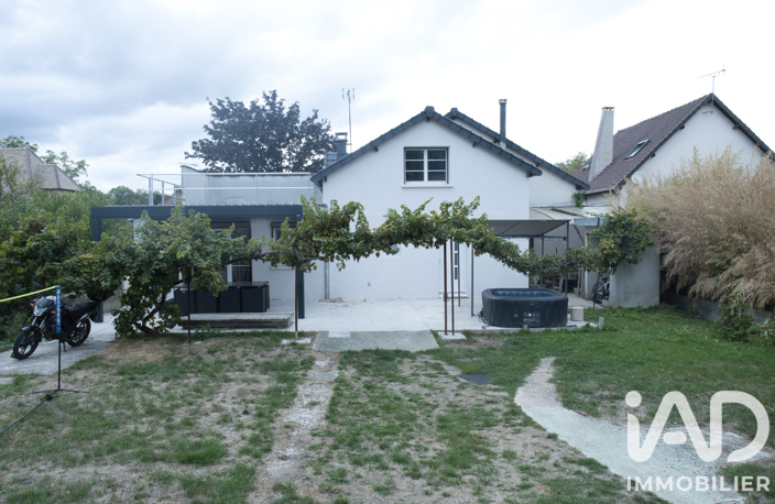 Vente Maison/villa 7 pièces — photo 2