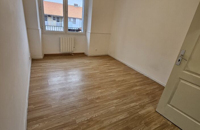 Location Appartement 4 pièces — photo 3