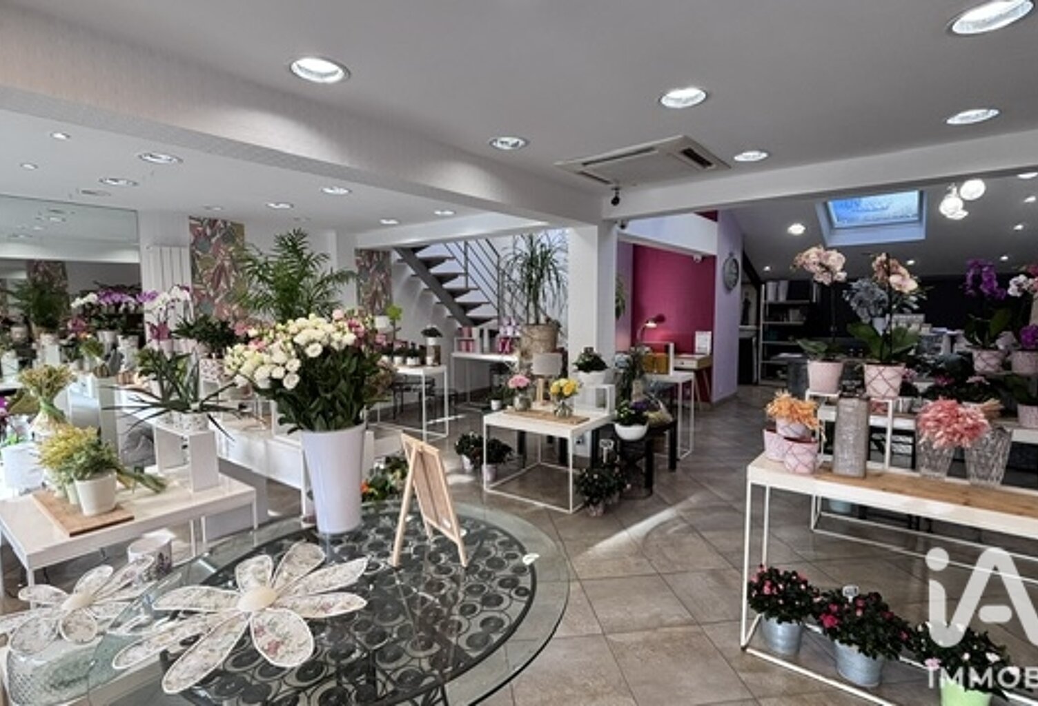 Vente Boutique/Local commercial 90 m&sup2; — photo 1