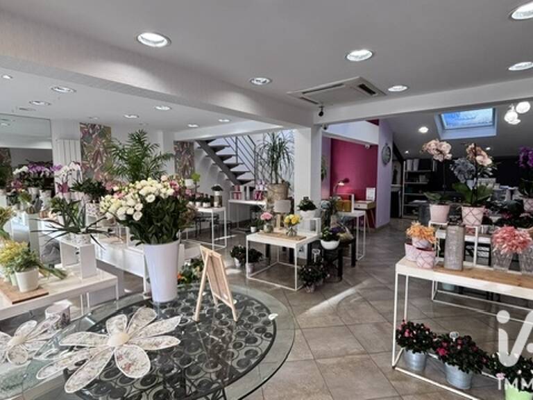 Vente Boutique/Local commercial 90 m&sup2; — photo 1