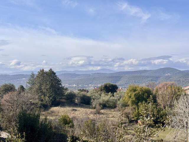 Terrain constructible — photo du bien