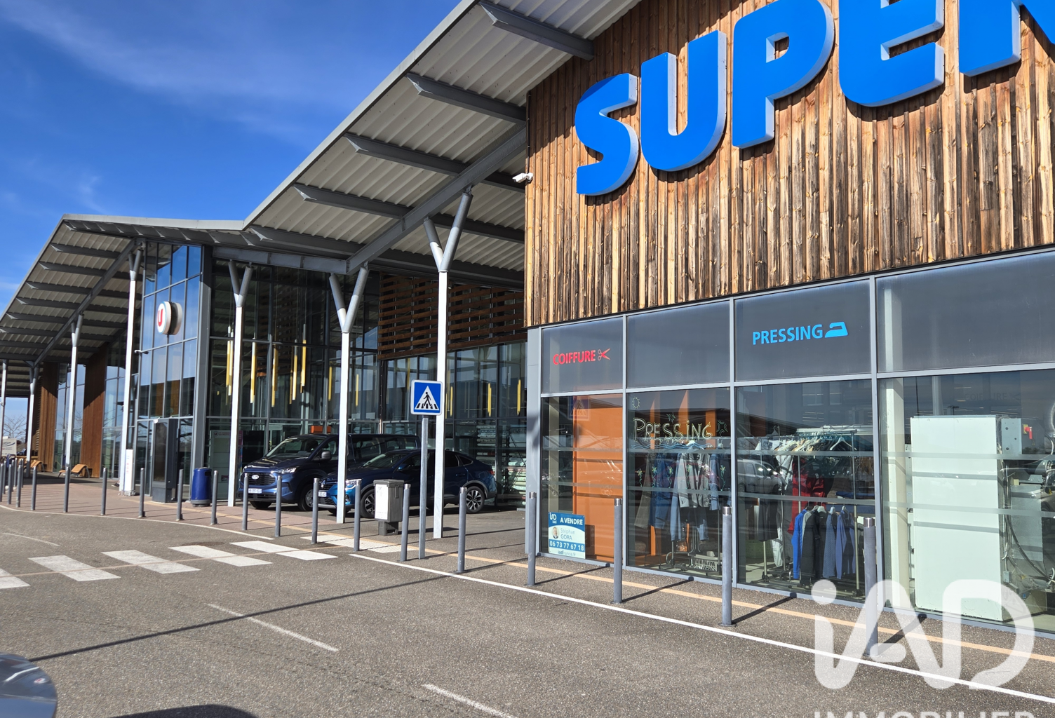 Vente Local commercial 45 m&sup2; — photo 1
