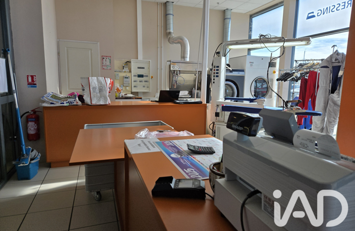 Vente Local commercial 45 m&sup2; — photo 4