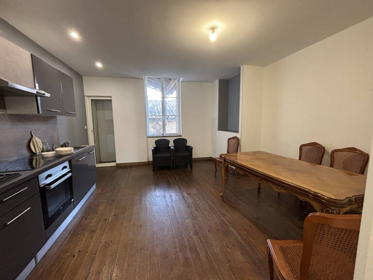 À LOUER T3 EN DUPLEX MEUBLÉ — photo 1