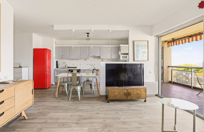 NICE Mont Boron / Col Villefranche : Appartement 3 Pieces 81m2 Terrasse Vue Panoramique Cave Standing option P — photo 4