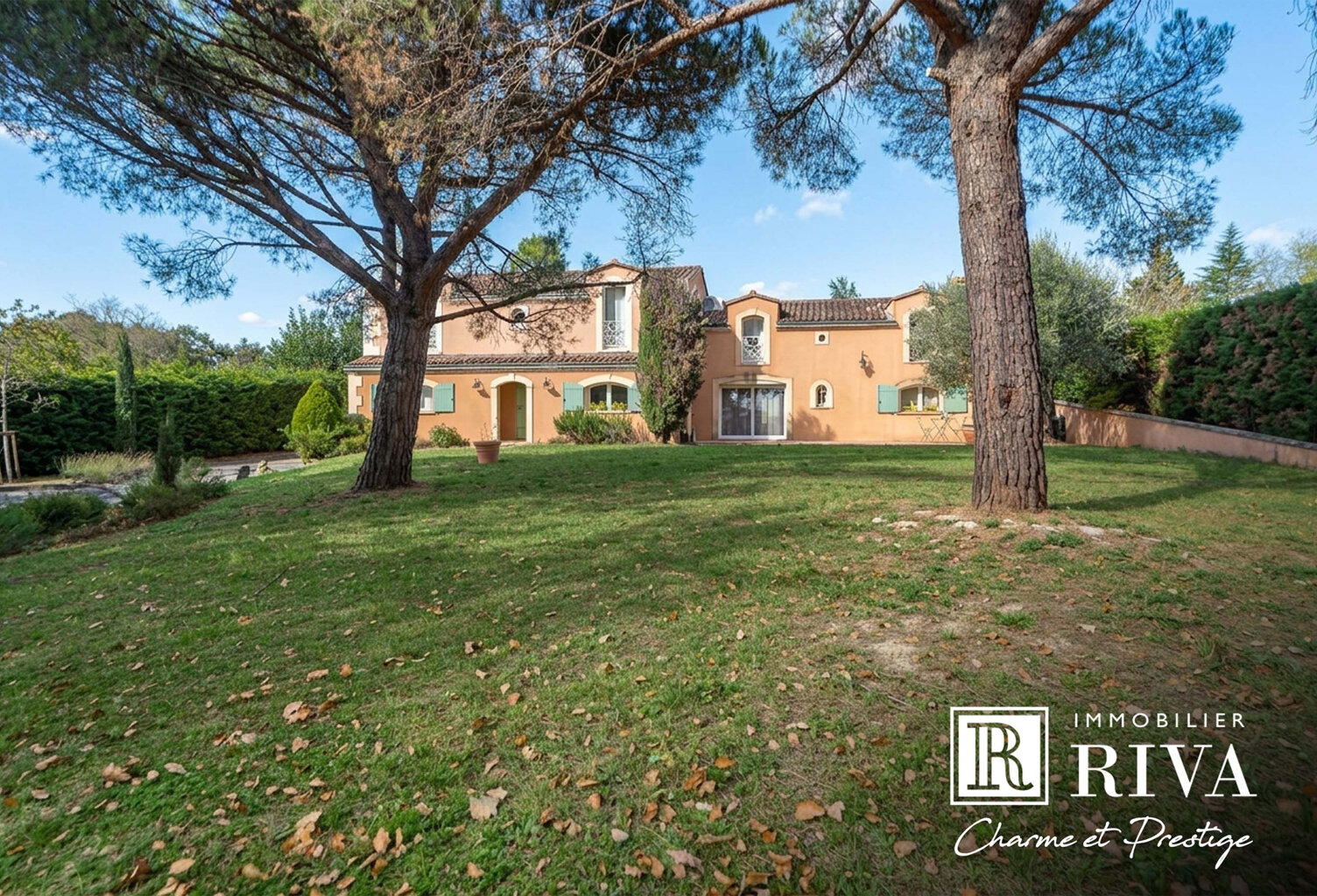 VILLA DE 339 M2 - 6 CHAMBRES - SUR 3200 M2 — photo 1