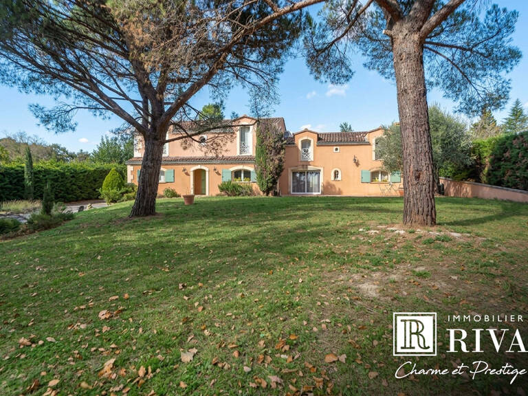 VILLA DE 339 M2 - 6 CHAMBRES - SUR 3200 M2 — photo 1