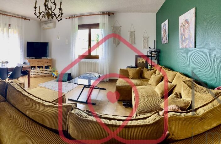 Maison contemporaine de 186 m2 sur un terrain de 2253 m2 avec piscine — photo 5