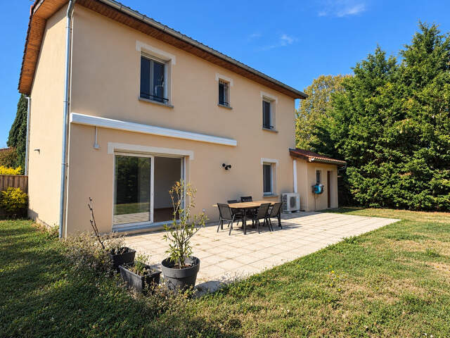 MAISON  AVEC 5 CHAMBRES PROCHE DU CENTRE — photo du bien