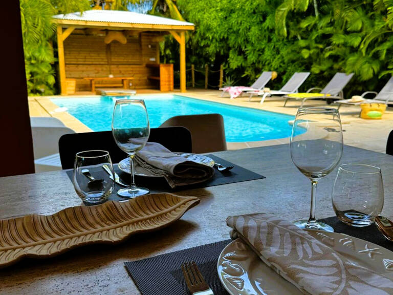 SAINT-FRANÇOIS   VILLA DE CHARME AVEC PISCINE, JACUZZI ET EX — photo 1