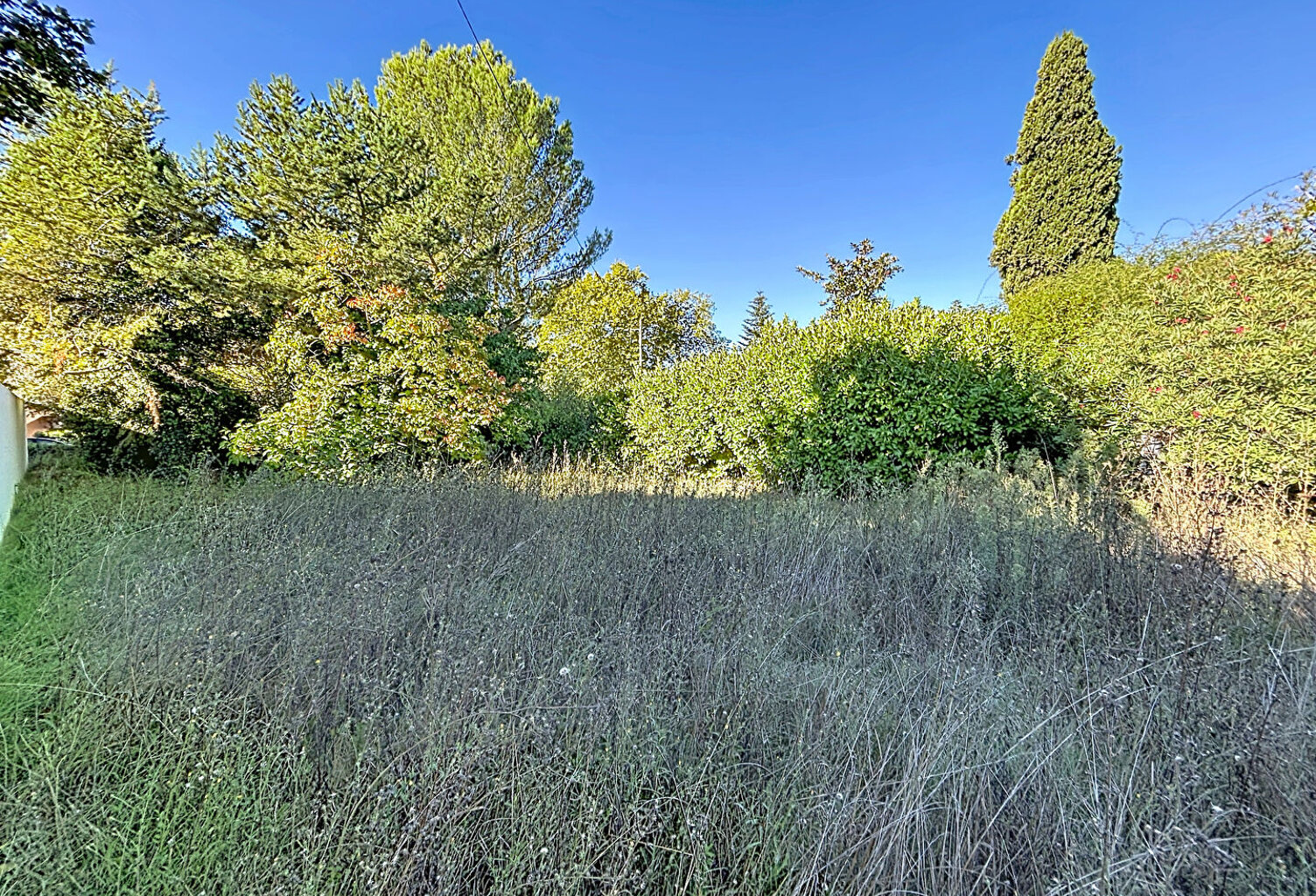 Terrain Gardanne 400 m2 — photo 1
