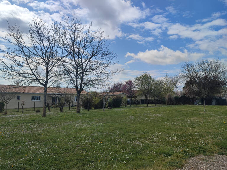 Terrain à bâtir à Créon (33670) — photo 1