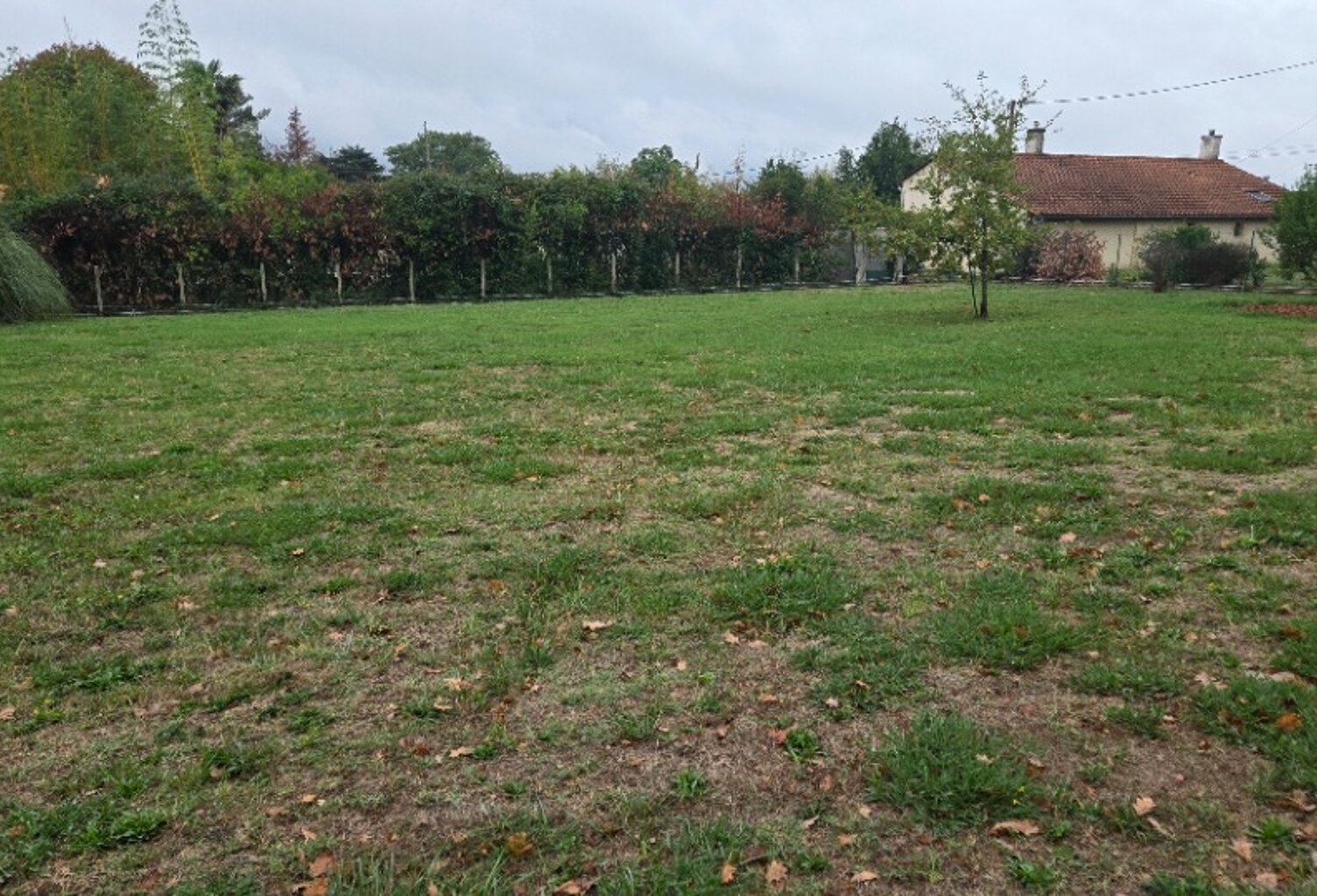 Terrain à bâtir à Saint-Savin (33920) — photo 1
