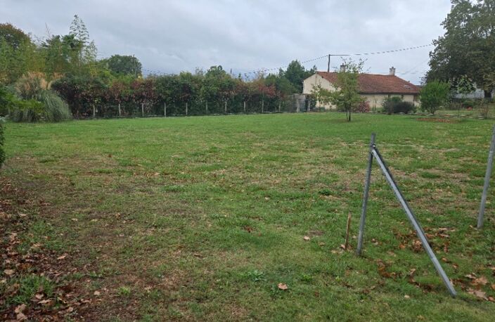 Maison à construire à Saint-Savin (33920) — photo 2