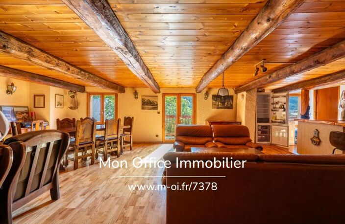 Référence : 7378-SCN - Maison de 500 m2 avec 4 appartements au Val des Près — photo 2
