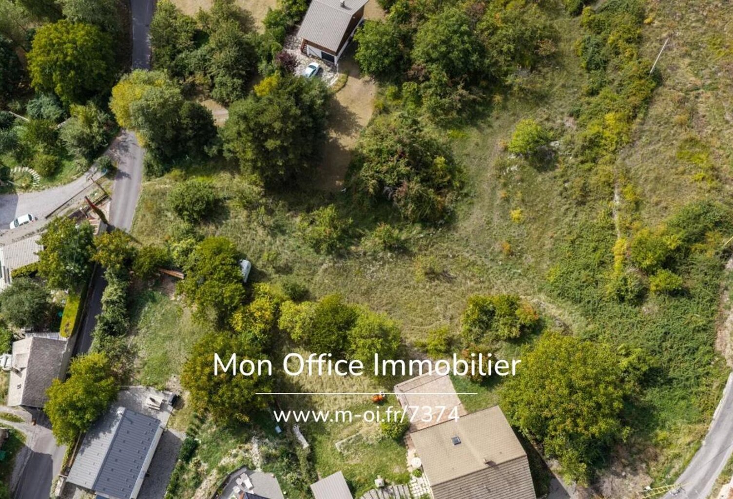 Référence : 7374-SCN - Terrain 1275 m2 Chateauroux Les Alpes — photo 1