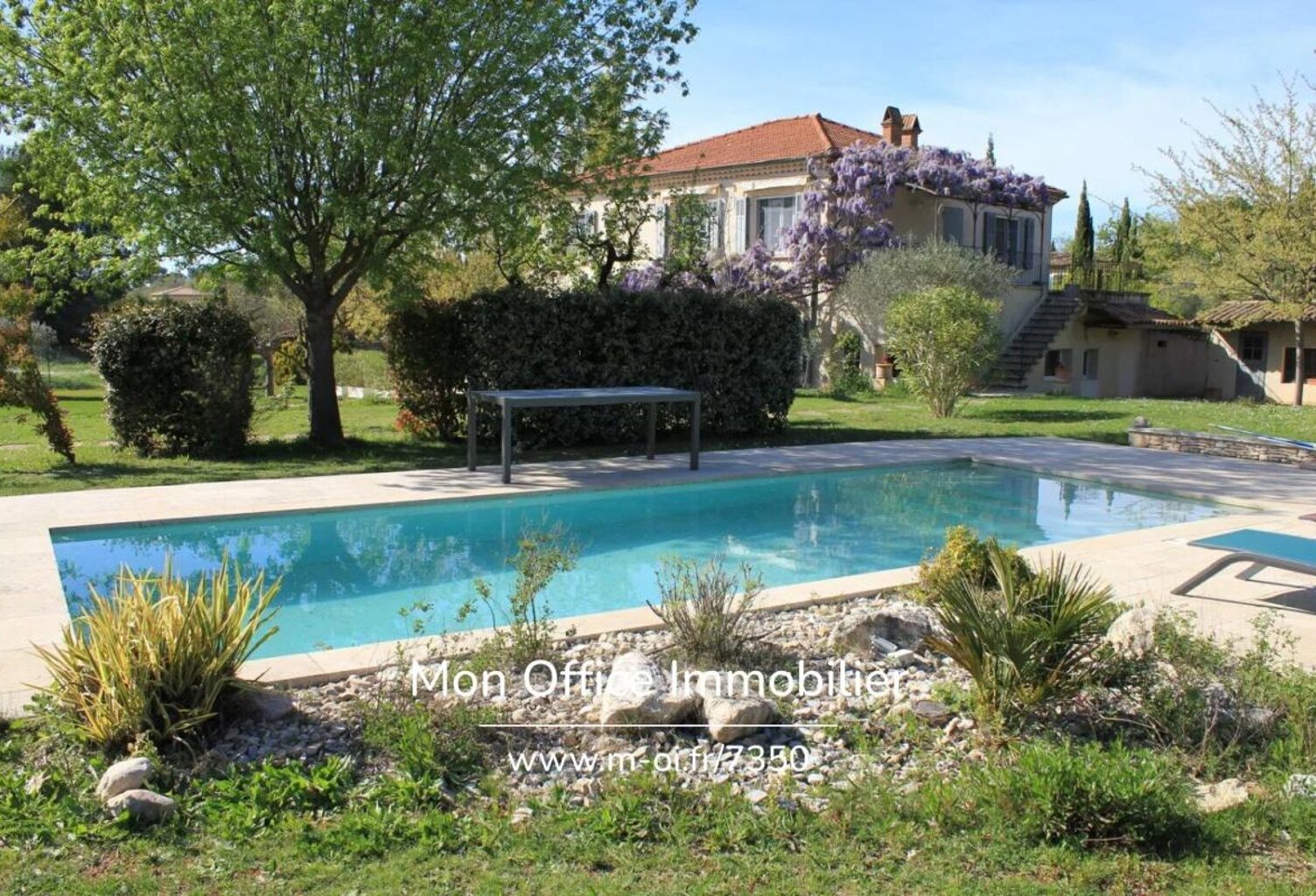 Référence : 7350-NGU - Maison 8 pièces - 7 chambres dont 3 suites - 280m2 sur 3500m2 - 8min du centre ville d'Aix en Pce — photo 1