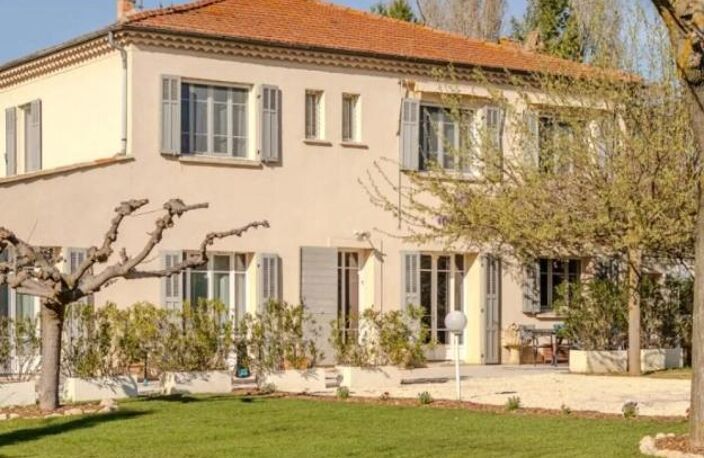 Référence : 7350-NGU - Maison 8 pièces - 7 chambres dont 3 suites - 280m2 sur 3500m2 - 8min du centre ville d'Aix en Pce — photo 3