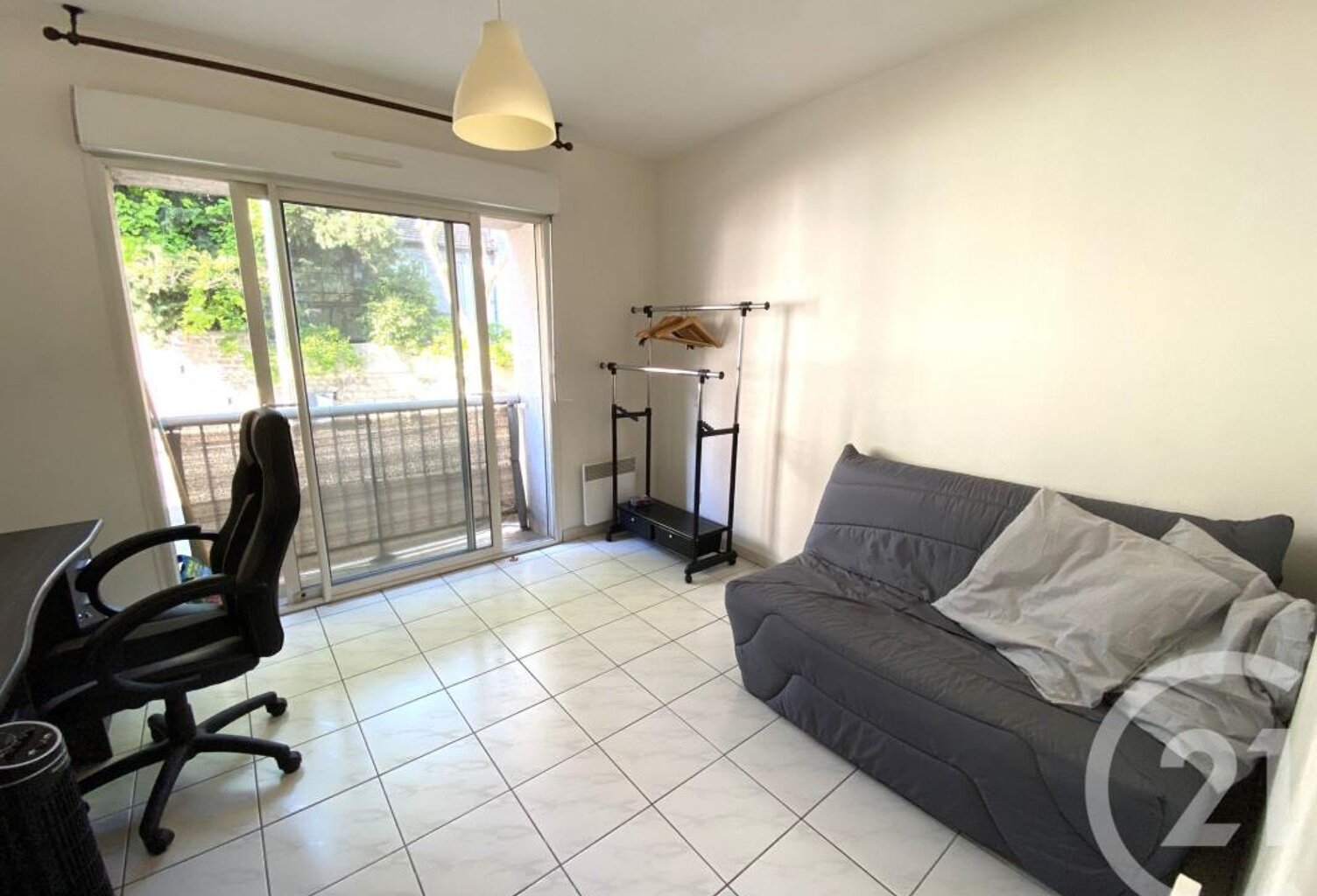 T1 — photo 1