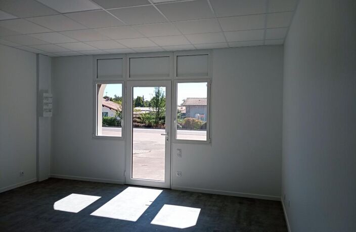 Local commercial ou profession à LOUER à Morcenx La Nouvelle (40) de 200 m2 — photo 4