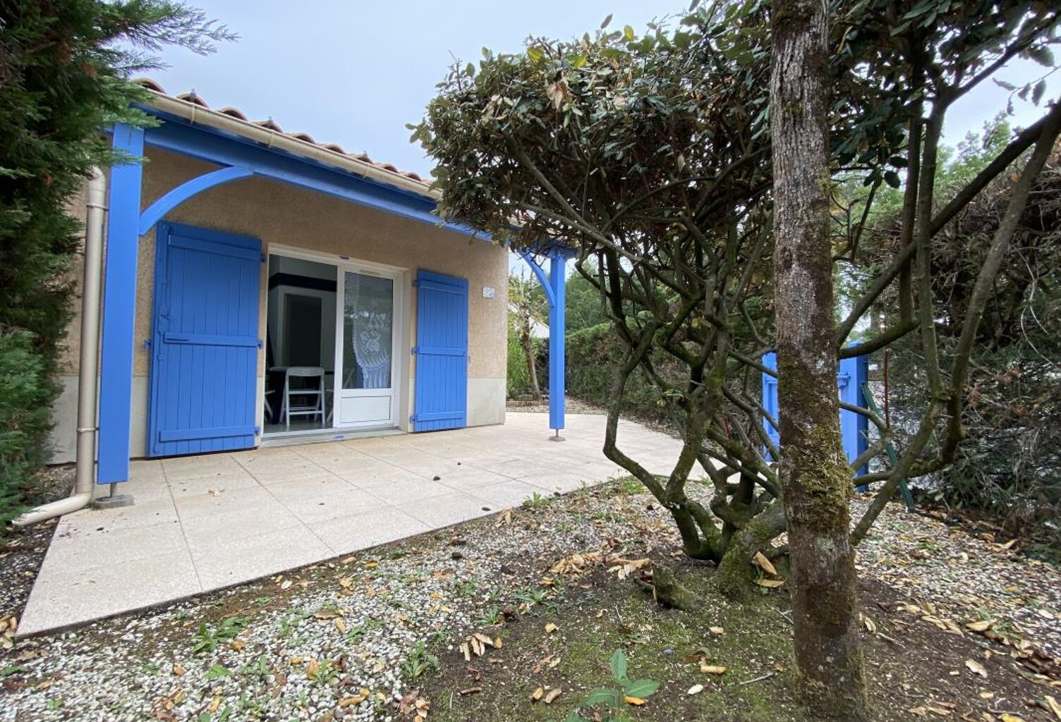 BELLE RÉSIDENCE PAYSAGÉE AVEC PISCINE — photo 1