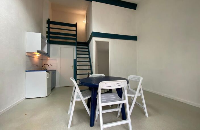 BELLE RÉSIDENCE PAYSAGÉE AVEC PISCINE — photo 4