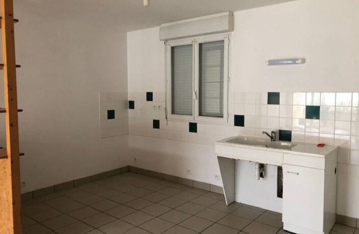 Leasing Maison 3  pièces 73 m² Orsennes — photo 2