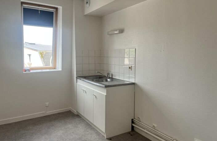 Leasing Appartement 2  pièces 47 m² La Châtre — photo 2
