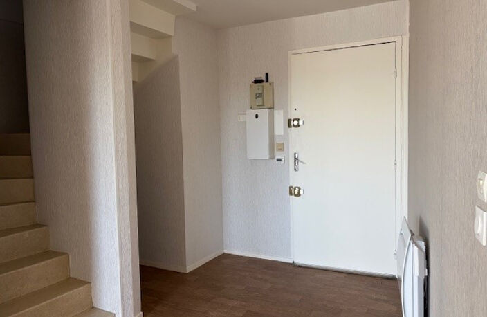 Leasing Appartement 3  pièces 66 m² La Châtre — photo 2