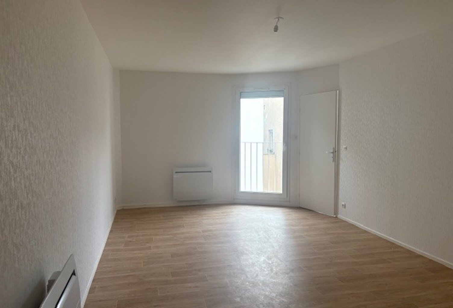 Leasing Appartement 3  pièces 61 m² La Châtre — photo 1