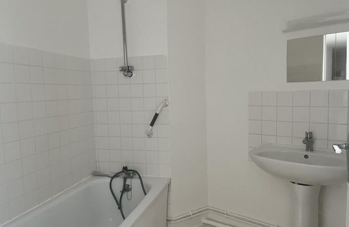 Leasing Appartement 3  pièces 63 m² La Châtre — photo 4