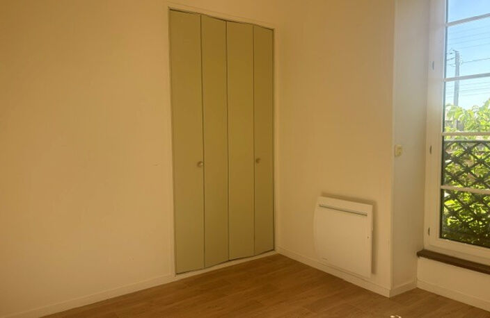 Leasing Appartement 3  pièces 71 m² Sainte-Sévère — photo 2