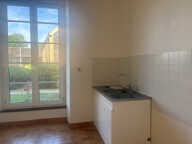 Leasing Appartement 3  pièces 71 m² Sainte-Sévère — photo 3