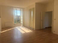 Leasing Appartement 3  pièces 71 m² Sainte-Sévère — photo 4