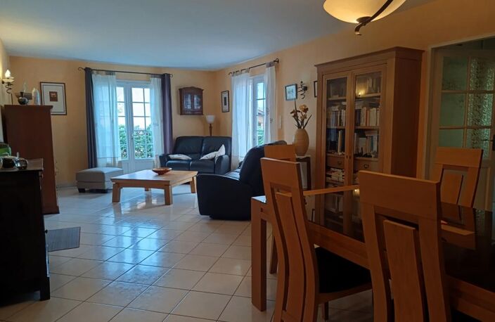 VASTE MAISON PLAIN-PIED DE 6 PIECES PROCHE DE TOUTE COMMODITES — photo 3