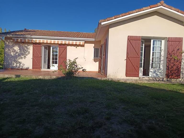 VASTE MAISON PLAIN-PIED DE 6 PIECES PROCHE DE TOUTE COMMODITES — photo 1