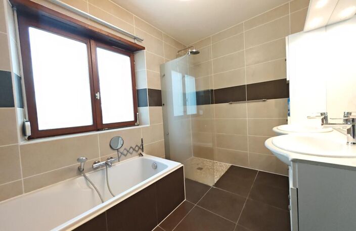 APPEL D’OFFRES INTERACTIF – Maison familiale 165 m² - 8 pièces - 5 Chambres - Grand garage — photo 3