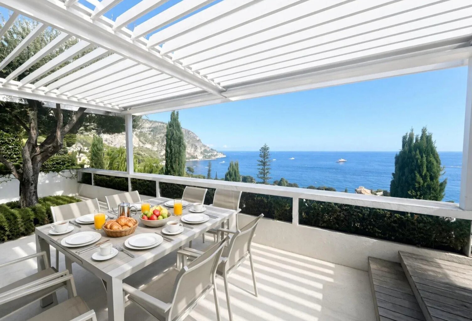 Eze bord de Mer, villa de charme, belle vue mer. — photo 1