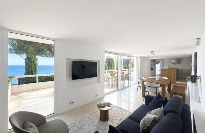 Eze bord de Mer, villa de charme, belle vue mer. — photo 3