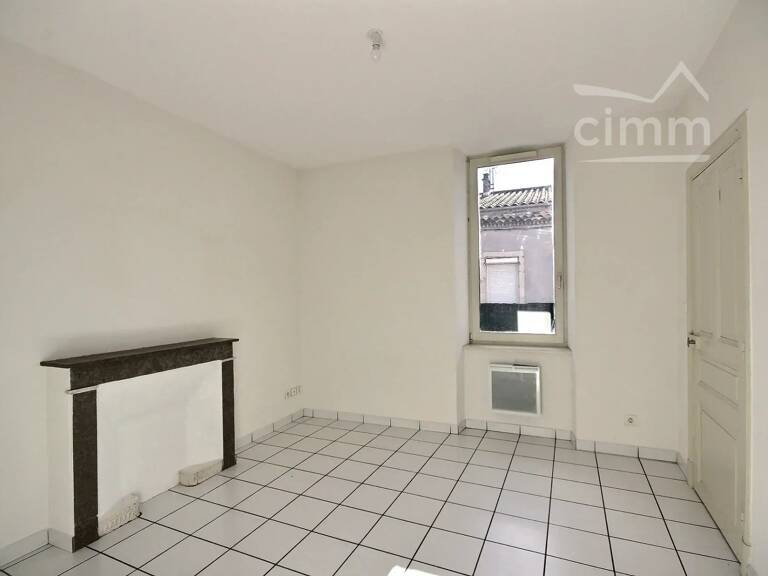 APPARTEMENT F2 + GRENIER -LE TEIL- — photo 1