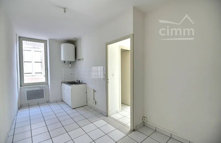 APPARTEMENT F2 + GRENIER -LE TEIL- — photo 3