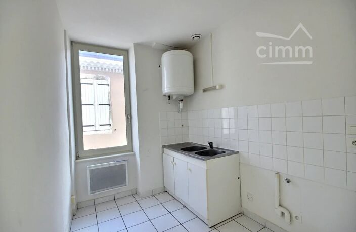 APPARTEMENT F2 + GRENIER -LE TEIL- — photo 4