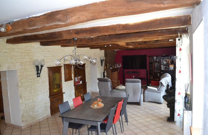Appartement de 180m2 à louer sur Nevy-lès-Dole — photo 4