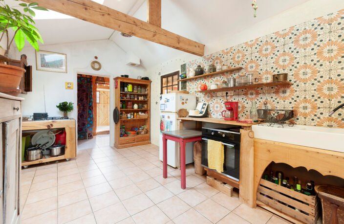 Vielle-Tursan – Une maisonnette singulière au cœur d’un terrain boisé de 4 800 m² — photo 3