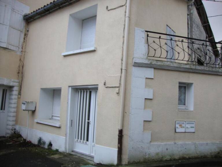 Studio de 20m2 à louer sur La Couronne — photo 1