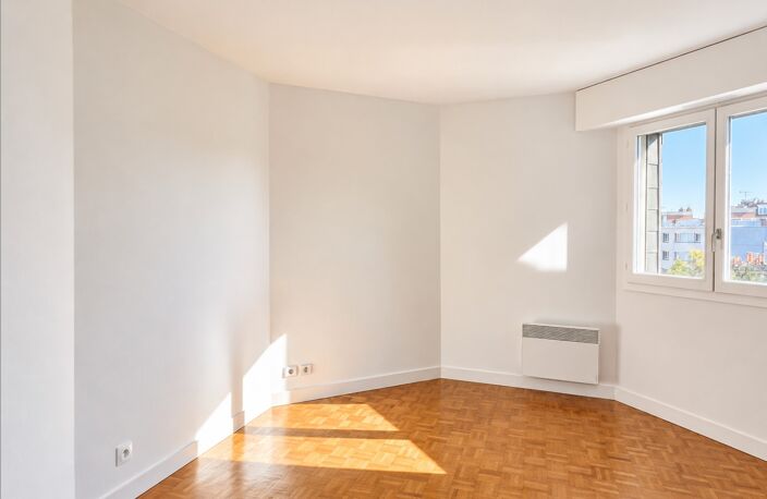 Appartement à vendre 2 pièces LA GARENNE COLOMBES (92) — photo 4