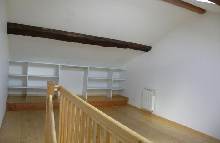Appartement de 75m2 à louer sur Bâgé-le-Châtel — photo 2