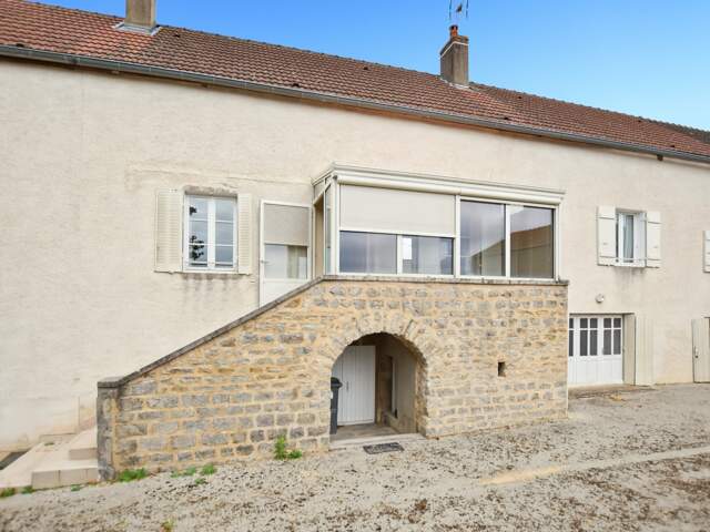 Maison de 130 m2 sur 1012 m2 de terrain à SAINT JEAN DE TREZY (71) — photo du bien