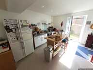 ANGLADE - Maison Individuelle Vendue Louée : Un Investissement Locatif Idéal — photo 2