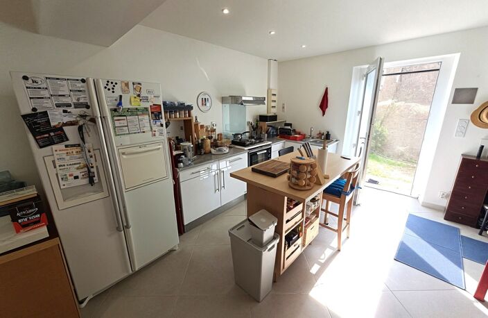 ANGLADE - Maison Individuelle Vendue Louée : Un Investissement Locatif Idéal — photo 2